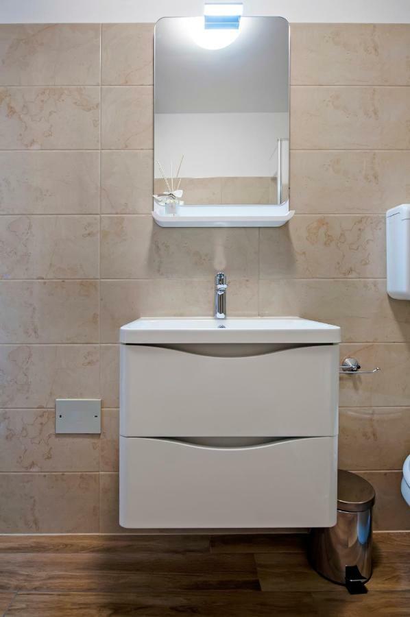Apartment Loki Rovinj Bagian luar foto